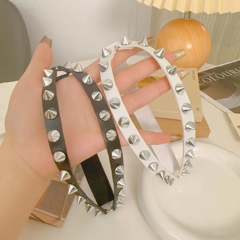 Double Row Cone Spike Leg Gart - Body Jewelry Leg Chain 评论和价格