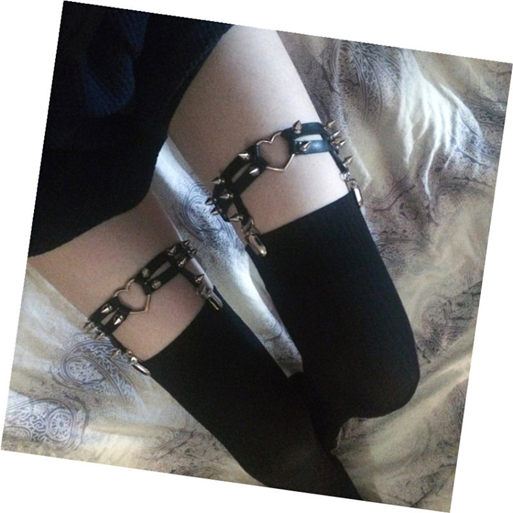 1Pcs Women Punk Goth Heart PU  - Body Jewelry By The Chain Gang 评论和价格