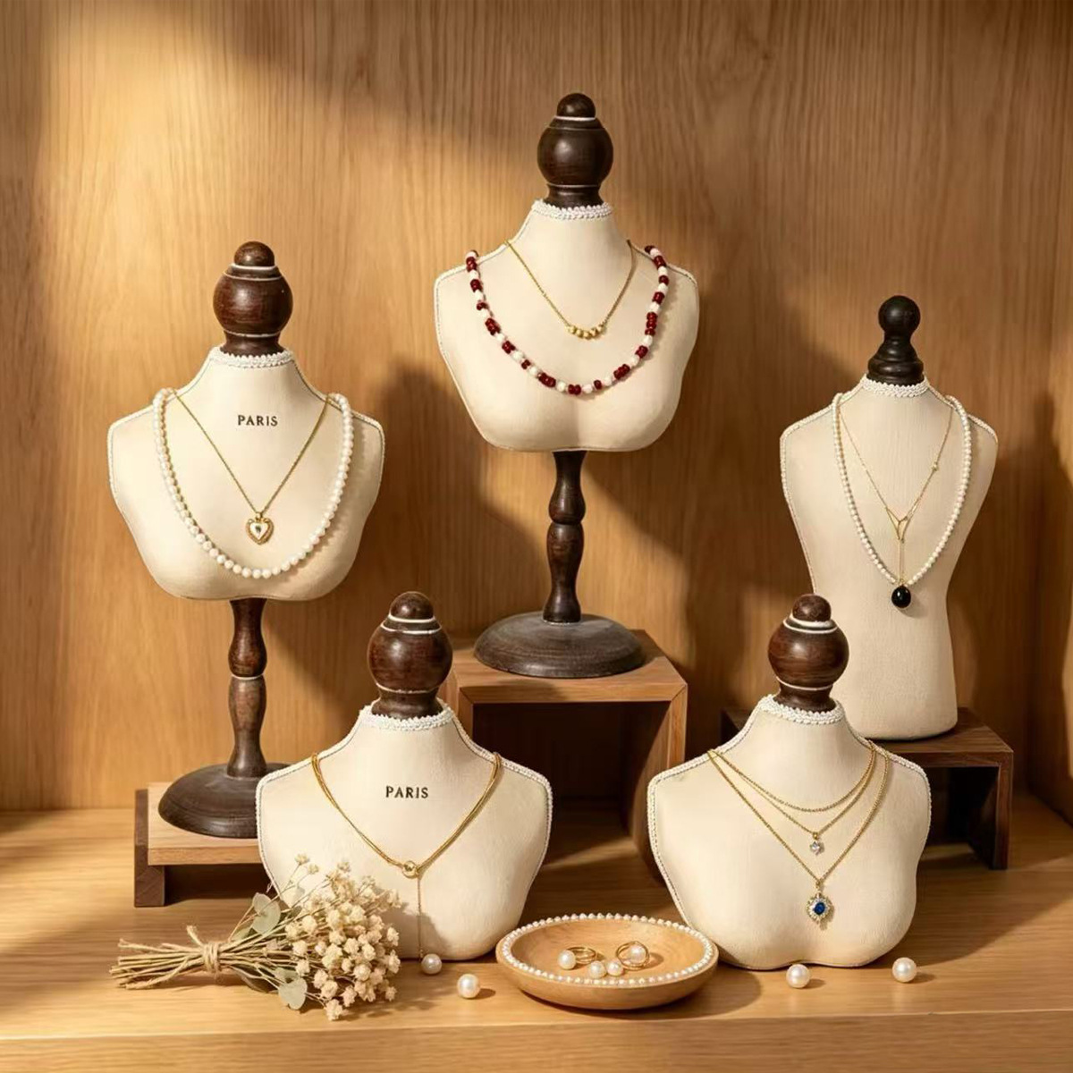 Vintage Wood Necklace Display  - Body Jewelry Display Ideas 评论和价格